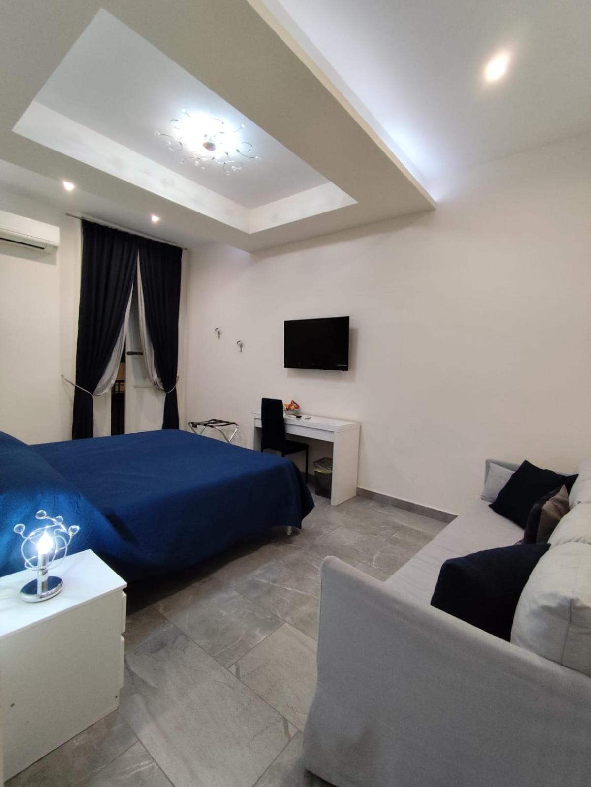Large Double or Twin Room