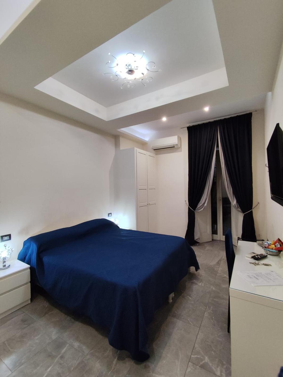 Large Double or Twin Room